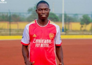 Itche Abdoul Razack prolonge son test à Coton Sports