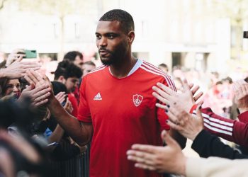 Steve Mounié n’a toujours pas pris sa décision concernant son avenir à Brest
