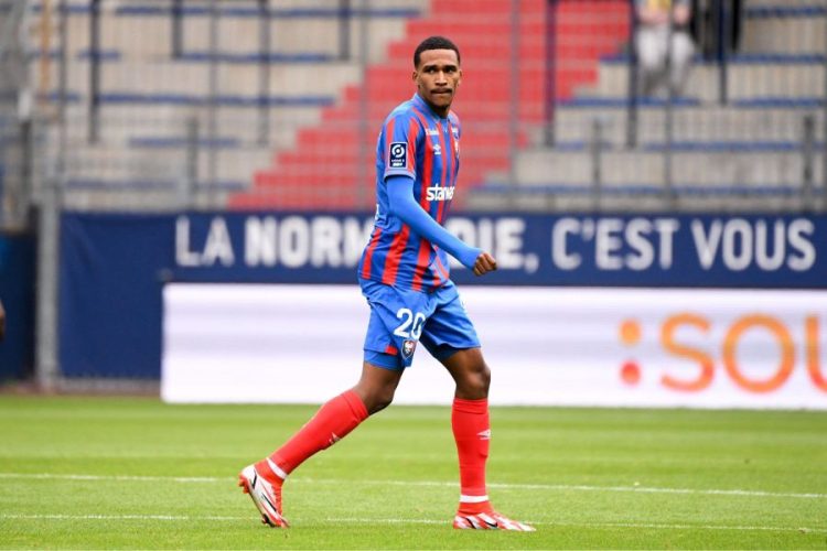 Burnley a les yeux rivés sur Andreas Hountondji