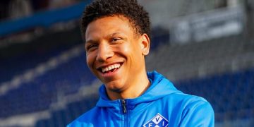 Liam Omore signe officiellement avec les Würzburger Kickers