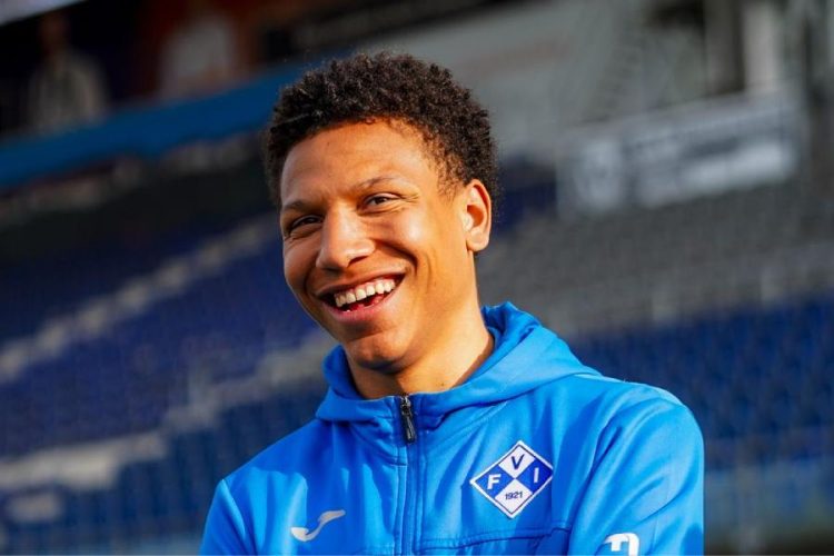 Liam Omore signe officiellement avec les Würzburger Kickers