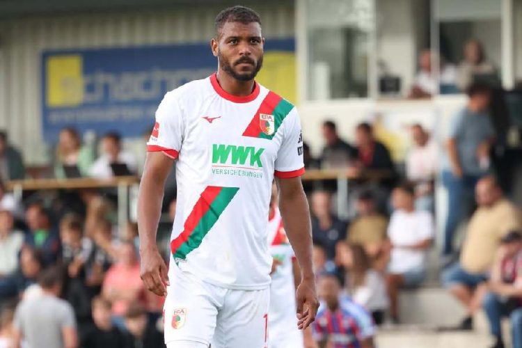 Steve Mounié confirme sa montée en puissance avec Augsbourg