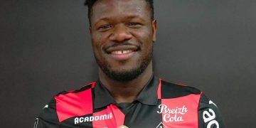 L’entraîneur de Lorient FC applaudit l’évolution de Aiyegun Tosin